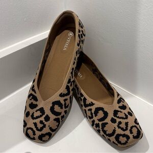 VIVAIA Leopard Print Loafers - Black and Tan